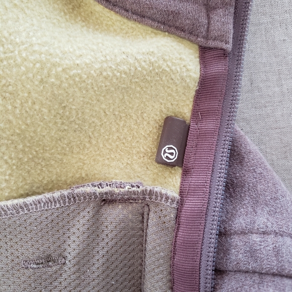 Lululemon – Thick Zip Up Hoodie - Picture 3 of 6
